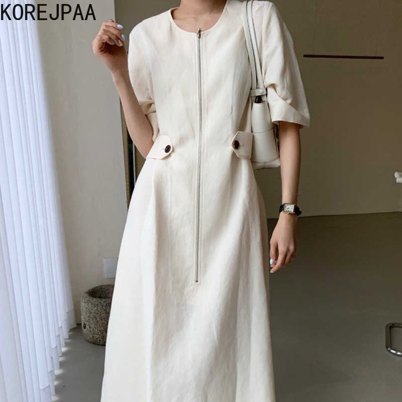 Korejpaa Women Dress Summer Korean Chic French Retro Round Neck Design Zipper Two Button Decoration Short-Sleeved Vestidos 210526, Blue
Korejpaa Women Dress Summer Korean Chic French Retro Round Neck Design Zipper Two Button Decoration Short-Sleeved Vestidos 210526, Blue