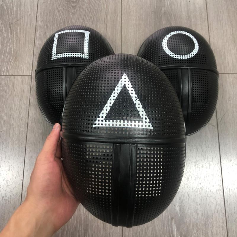 Party Masks TV Squid Game Black Mask Cosplay Costume Accessories Round Six Square Circle Triangle Plastic Helmet Halloween Masquerade Costumes Props
Party Masks TV Squid Game Black Mask Cosplay Costume Accessories Round Six Square Circle Triangle Plastic Helmet Halloween Masquerade Costumes Props