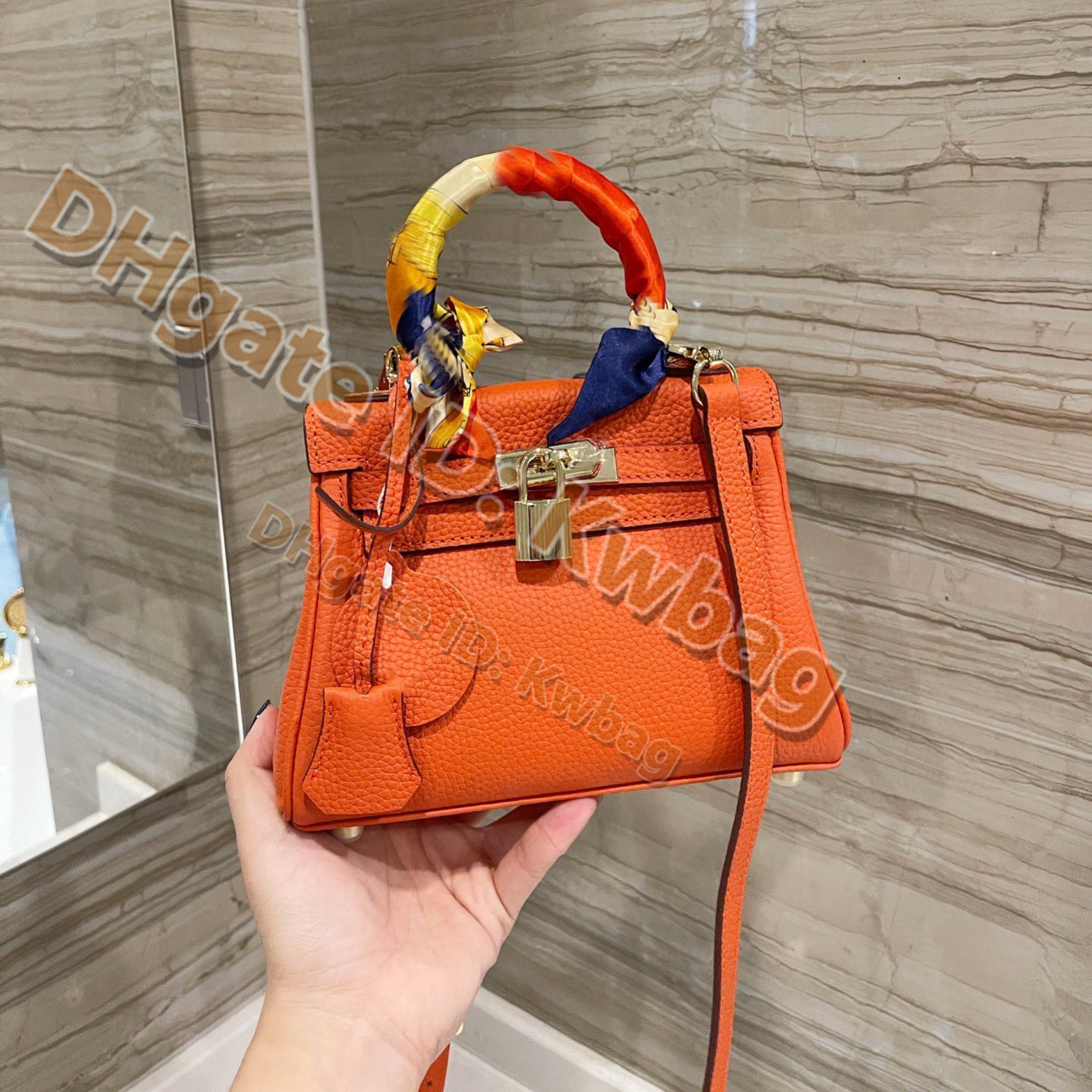 2021 luxurys designers bags Classic Totes women handbag real leather top quality lady Cross Body Handbags Litchi Pattern one shoulder Multicolor Clutch purse bag, No bags
2021 luxurys designers bags Classic Totes women handbag real leather top quality lady Cross Body Handbags Litchi Pattern one shoulder Multicolor Clutch purse bag, No bags