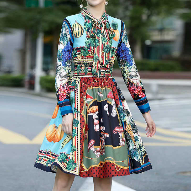 HIGH QUALITY Designer Runway dress Women's Bow collar Long sleeve Draped vintage Print 210526, Blue
HIGH QUALITY Designer Runway dress Women's Bow collar Long sleeve Draped vintage Print 210526, Blue