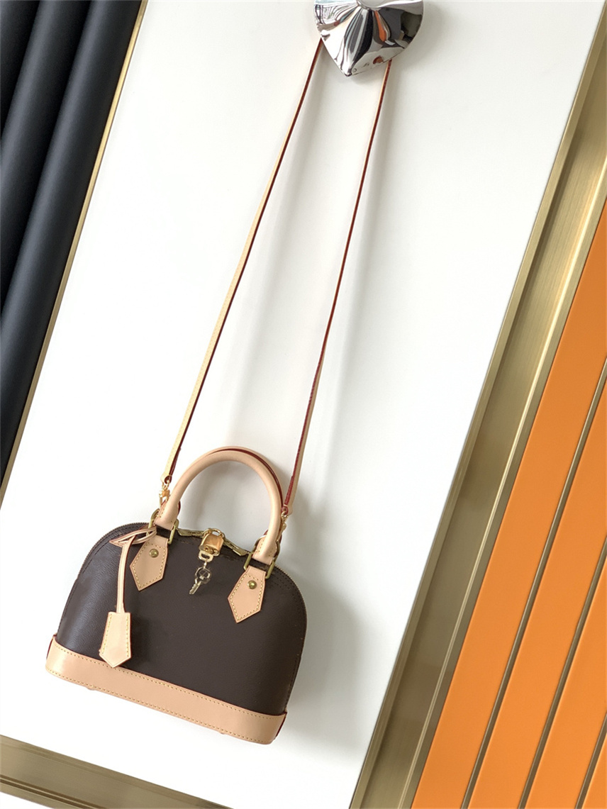 Ladies Fashion Designer High Quality BB PM Shell Bag Handbag Shoulder Bag Style, Box 
Ladies Fashion Designer High Quality BB PM Shell Bag Handbag Shoulder Bag Style, Box