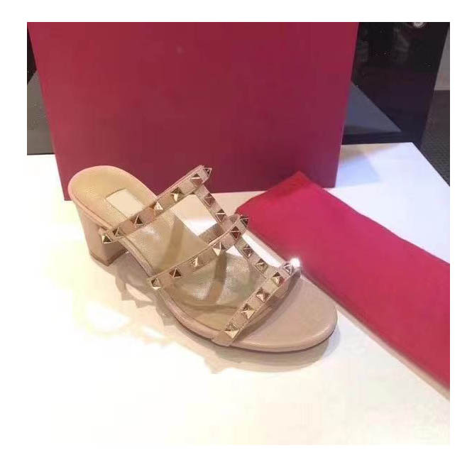 2021 sandals women slipper slides waterfront brown leather sandal womens high heels shoes 35-41 with orange box and dust bag, Black
2021 sandals women slipper slides waterfront brown leather sandal womens high heels shoes 35-41 with orange box and dust bag, Black