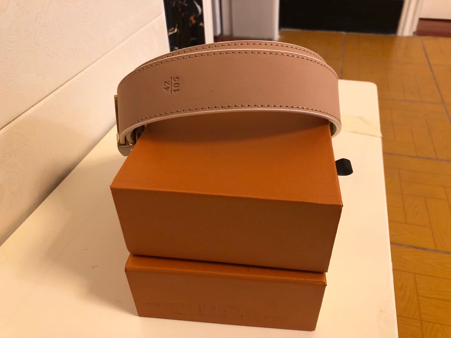 2021 Men belts Women Belt With Fashion Big Buckle Leather Top High Quality wholesale Width 3.8cm, Black;brown
2021 Men belts Women Belt With Fashion Big Buckle Leather Top High Quality wholesale Width 3.8cm, Black;brown