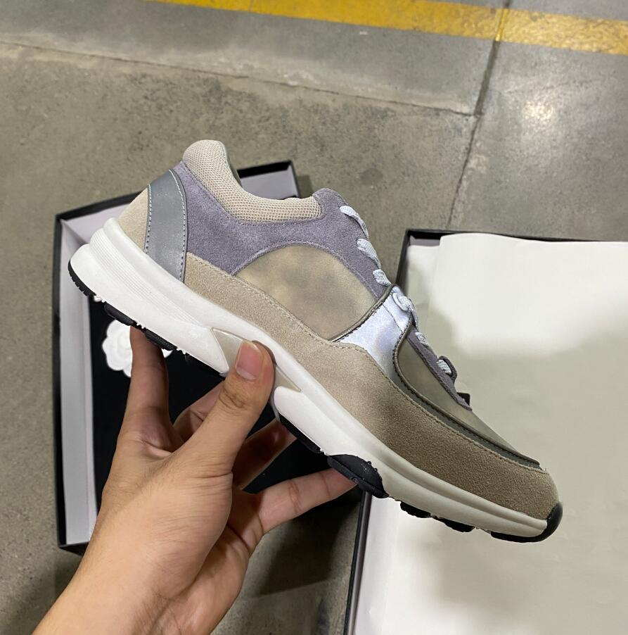 designer luxury sneaker men women reflective casual shoes Genuine Leather sneakers party velvet calfskin mixed fiber top quality shoe with box 35-46, Color 2
designer luxury sneaker men women reflective casual shoes Genuine Leather sneakers party velvet calfskin mixed fiber top quality shoe with box 35-46, Color 2