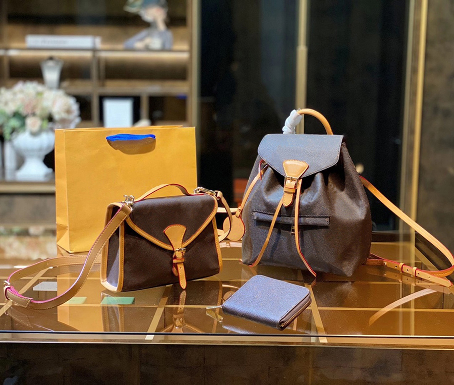 Three-piece Totes Handbag Fashion woman Shoulder Bags Genuine Leather Classic pattern Design Super Large Capacity High Quality Gifts 010, #38
Three-piece Totes Handbag Fashion woman Shoulder Bags Genuine Leather Classic pattern Design Super Large Capacity High Quality Gifts 010, #38