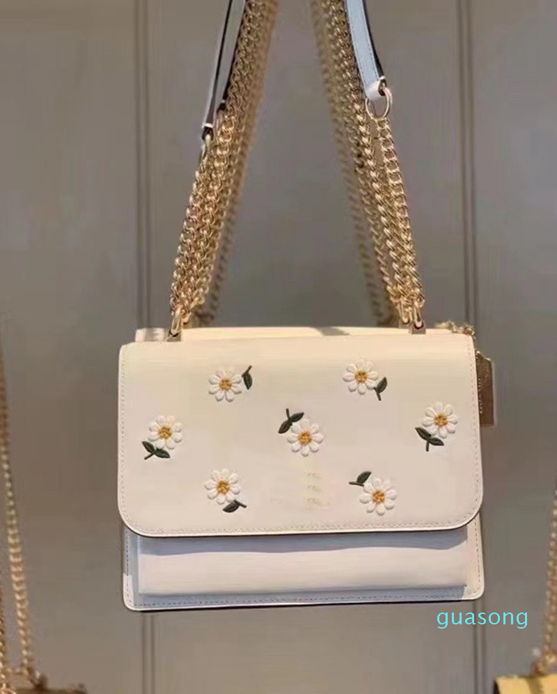 Luxury design handbag Women's embroidery messenger trend simple one shoulder chain bag, White
Luxury design handbag Women's embroidery messenger trend simple one shoulder chain bag, White