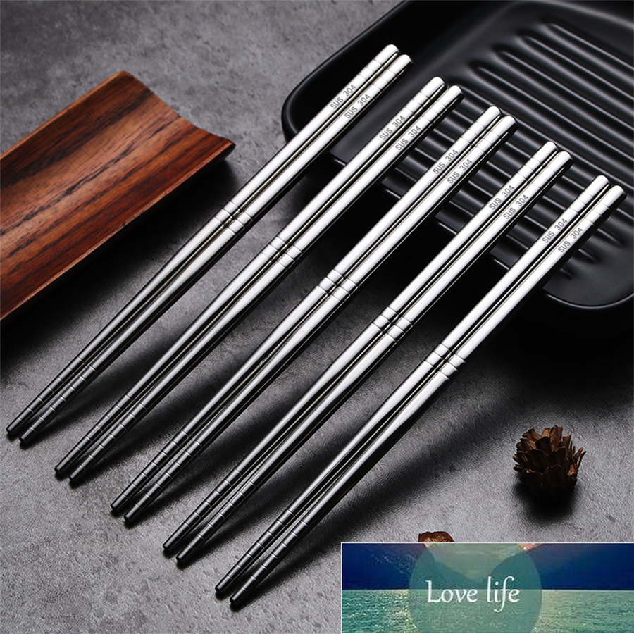 2 Pairs/Set Chinese Stylish Metal Chopsticks Non-Slip Stainless Steel Chop Sticks Set Reusable Food Sticks Kitchen Sushi Sticks Factory price expert d