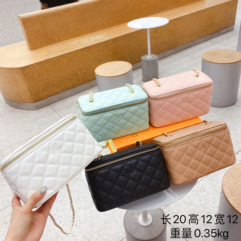 Handbag Top quality Genuine Leather Fashion Makeup Bags Metal chain Handbags Flip cover wallet purse diagonal women Shoulder Bags
Handbag Top quality Genuine Leather Fashion Makeup Bags Metal chain Handbags Flip cover wallet purse diagonal women Shoulder Bags