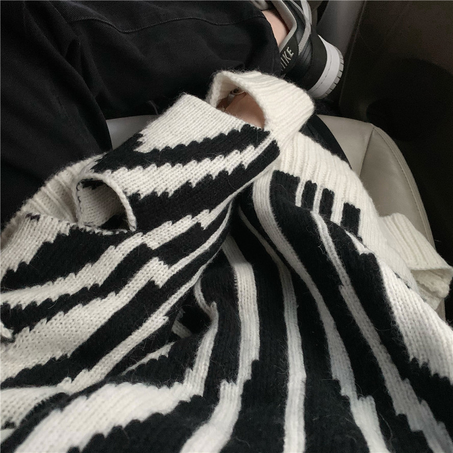 Vintage Zebra Striped Knitted Pullover Sweater Women Autumn Winter Long Puff Sleeve Hole Jumpers Ladies Tops 210506