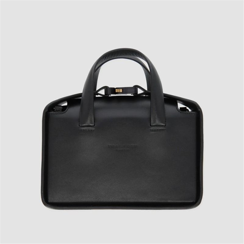 Backpack XX 1017 ALYX 9SM Bags 2021 Men Women Black Brie Bag Top Double Handles Adjustable Hook 1:1 High Quality Version Backpacks
Backpack XX 1017 ALYX 9SM Bags 2021 Men Women Black Brie Bag Top Double Handles Adjustable Hook 1:1 High Quality Version Backpacks