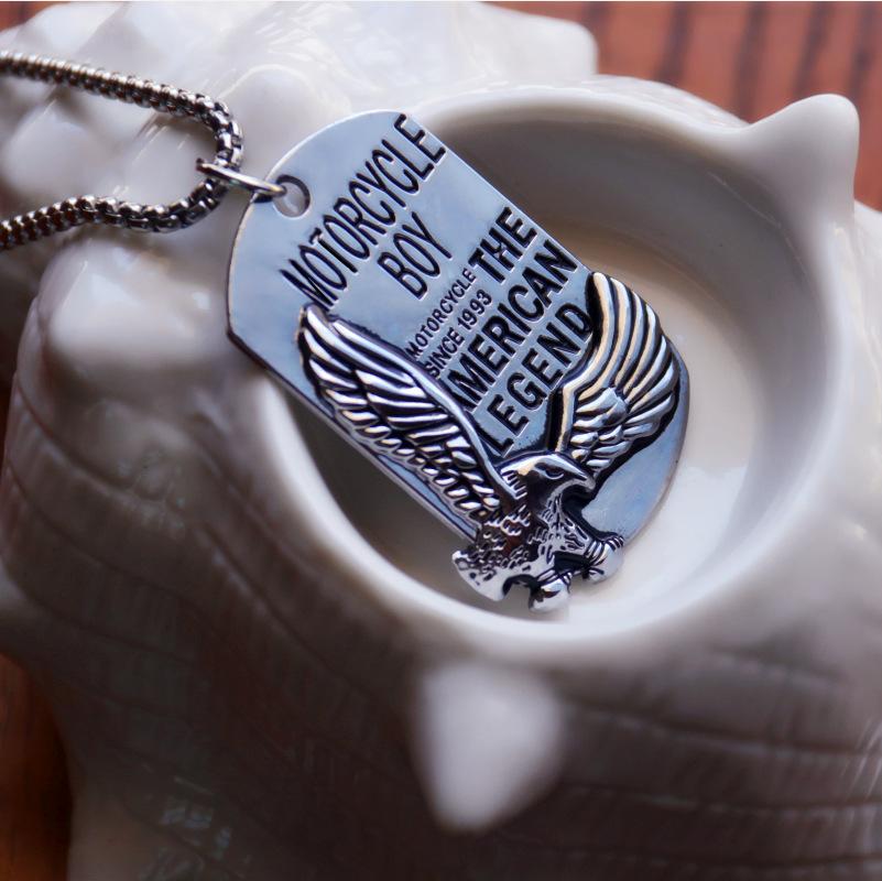 Pendant Necklaces Fashion Personality Eagle Square Tag Necklace Motorcycle Party Punk Hip Hop Cool Silver Color Men Jewelry
Pendant Necklaces Fashion Personality Eagle Square Tag Necklace Motorcycle Party Punk Hip Hop Cool Silver Color Men Jewelry