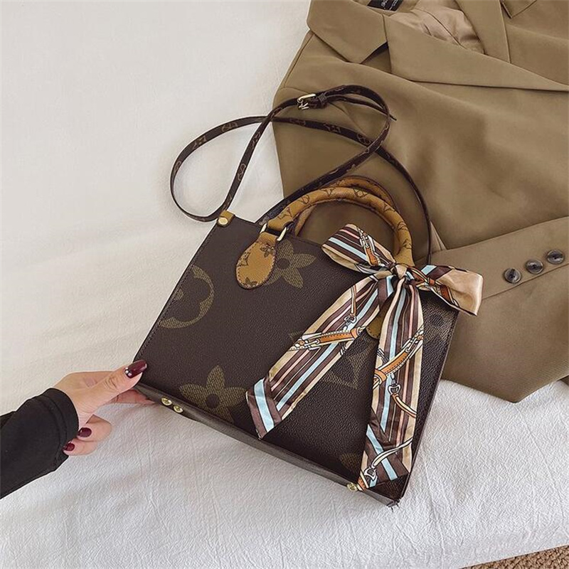 Luxury Designer Brand Fashion Shoulder shopping vintage Bags Handbags High Quality totes Women letter purse phone bag Dumplings package wallet cross body artwork, 01
Luxury Designer Brand Fashion Shoulder shopping vintage Bags Handbags High Quality totes Women letter purse phone bag Dumplings package wallet cross body artwork, 01