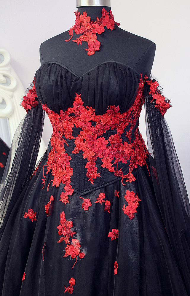 Gothic Black And Red Floral Wedding Dress Off Shoulder Long Sleeve Lace Appliques Ball Gowns Vintage Victorian Bride Wedding Dresses Back Lace-up Plus