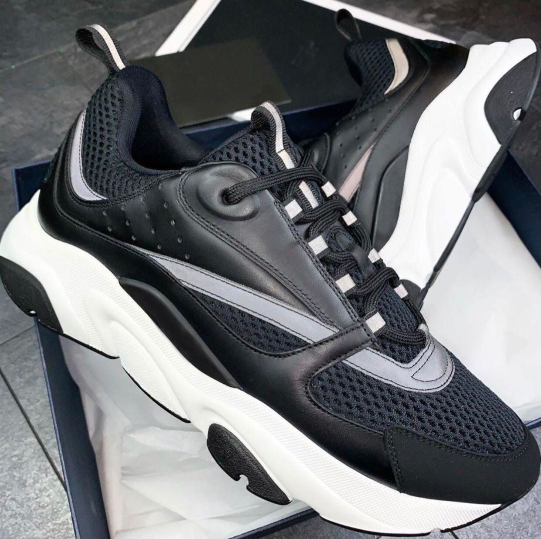 Top Luxury Reflective Man Sneakers Shoes !! Sporty Runner Mesh Leather Casual Walking Perfect BF Gift Technical Men's Outdoor Trainers Box EU38-47
Top Luxury Reflective Man Sneakers Shoes !! Sporty Runner Mesh Leather Casual Walking Perfect BF Gift Technical Men's Outdoor Trainers Box EU38-47