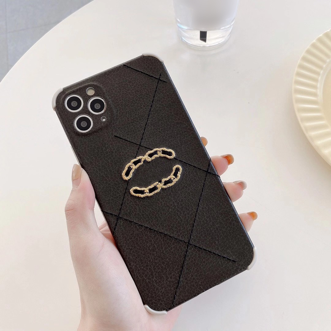 Luxurys Designers fashion Cell Phone Cases is suitable for iphone 7 7p 8 8p x xs xr xsmax 11 11pro 11promax 12 12pro 12mini 12promax good, Extra costs
Luxurys Designers fashion Cell Phone Cases is suitable for iphone 7 7p 8 8p x xs xr xsmax 11 11pro 11promax 12 12pro 12mini 12promax good, Extra costs