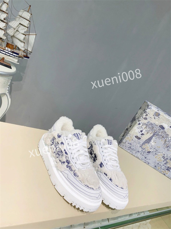Classic fashion Designers real leather casual white shoe men top quality mens sneakers Loafers lace up luxurys shoes women rx211109, Choose the color
Classic fashion Designers real leather casual white shoe men top quality mens sneakers Loafers lace up luxurys shoes women rx211109, Choose the color