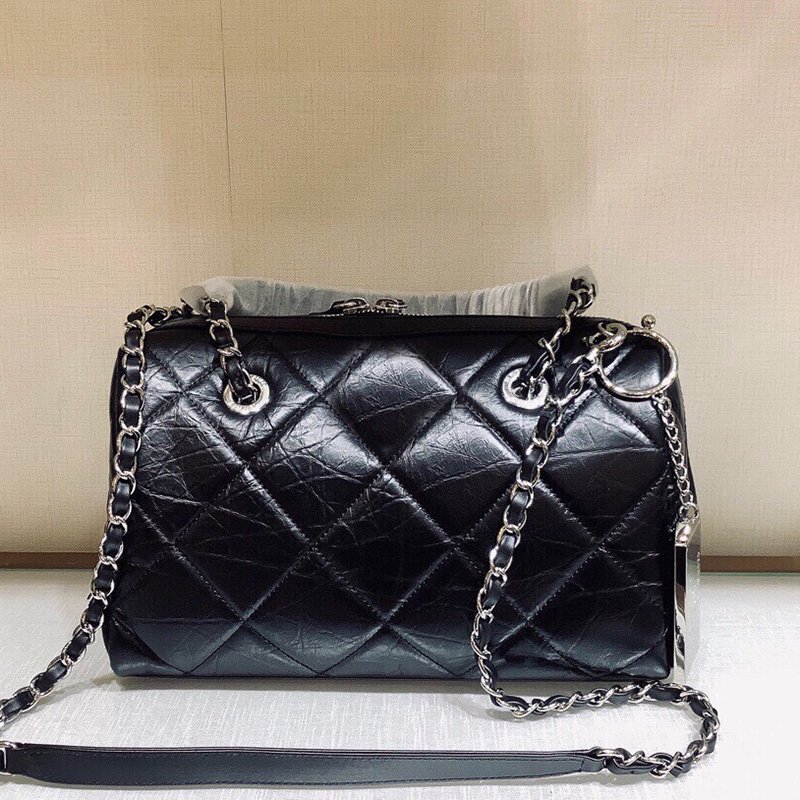2020 new bowling bag for early spring Hardware textured steel bottom women bags 1321 wear resisting Light weight practical shoulder bag
2020 new bowling bag for early spring Hardware textured steel bottom women bags 1321 wear resisting Light weight practical shoulder bag