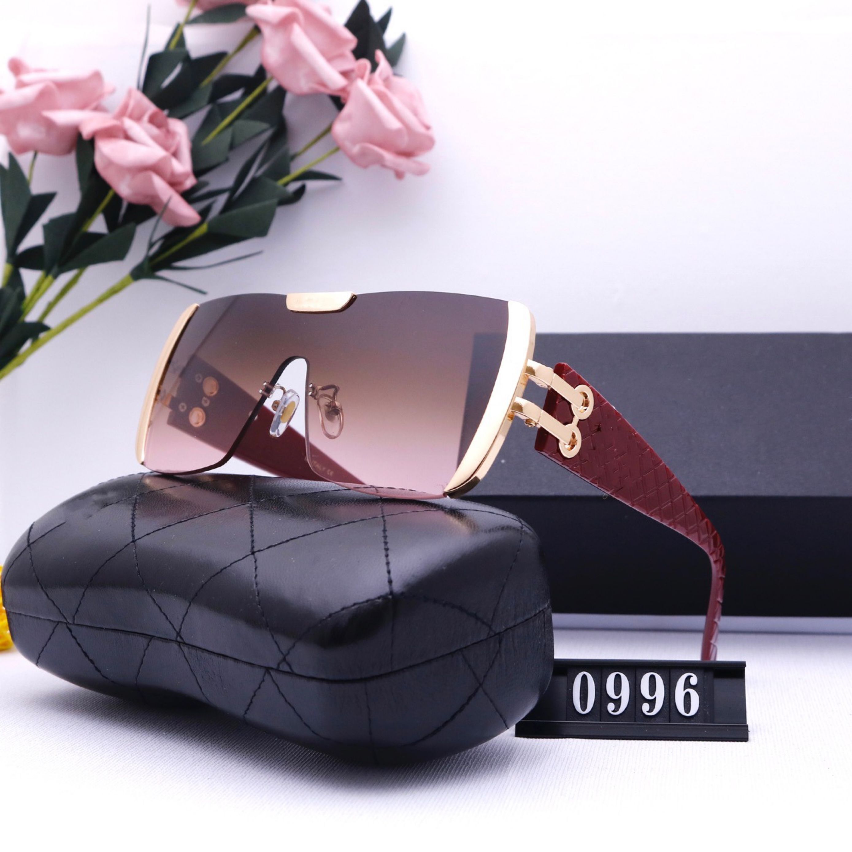 21 Fashion Designer Sunglasses Highest Quality Men & Women Polarized UV400 Lenses Leather Box Cloth Manual Accessories, Everything!
21 Fashion Designer Sunglasses Highest Quality Men & Women Polarized UV400 Lenses Leather Box Cloth Manual Accessories, Everything!