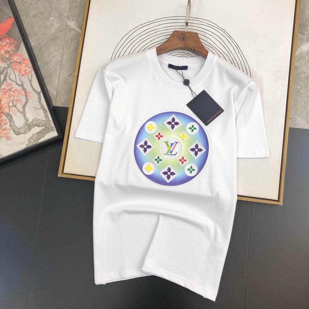 2021 Trendy Paris LU Newest Men's T-Shirts lvse monograms gradients luxury designer women short sleeve tee top quality, White;black
2021 Trendy Paris LU Newest Men's T-Shirts lvse monograms gradients luxury designer women short sleeve tee top quality, White;black