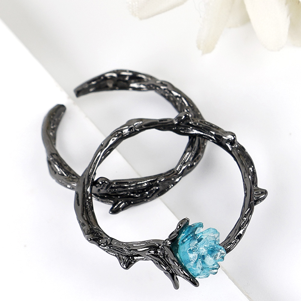 Blue Crystal Rose Flower Black Thorns Couple Rings Adjustable Paired Rings for Men Women Best Friend Punk Fashion Finger Jewelry
Blue Crystal Rose Flower Black Thorns Couple Rings Adjustable Paired Rings for Men Women Best Friend Punk Fashion Finger Jewelry