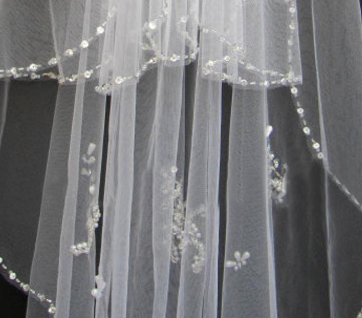 New Wedding Accessories White/Ivory Fashion Veil Ribbon Edge Short Two Layer Bridal Veils With Comb High QualityCCW0014