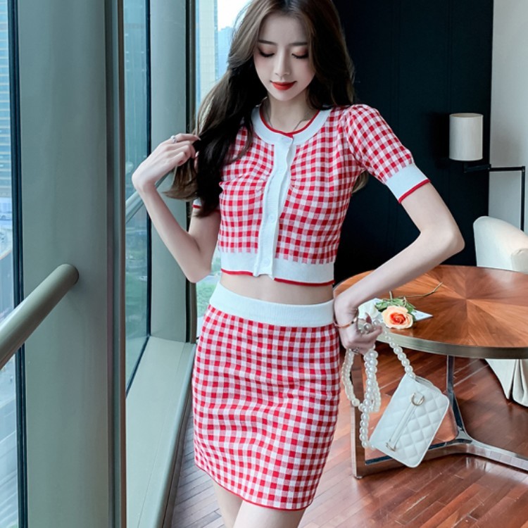 Sweet Plaid 2 Piece Set Women's Knitted O Neck Single-Breasted Short Sleeve Sleeved Top + Mini Skirts Women Suit 210519