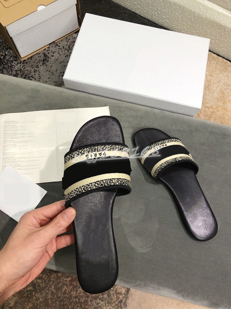 Fashion women slipper embroidery floral Loafers Knitted brocade letters flip flops ladies sandals classic black Flat shoes, 6.
Fashion women slipper embroidery floral Loafers Knitted brocade letters flip flops ladies sandals classic black Flat shoes, 6.