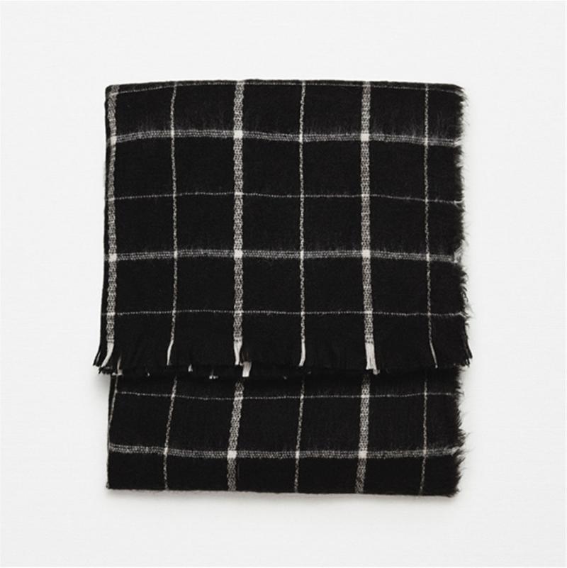 Scarf Autumn And Winter Style Men Women Western Thick Black White Lattices Thin Strips Versatile Kerchie1
Scarf Autumn And Winter Style Men Women Western Thick Black White Lattices Thin Strips Versatile Kerchie1