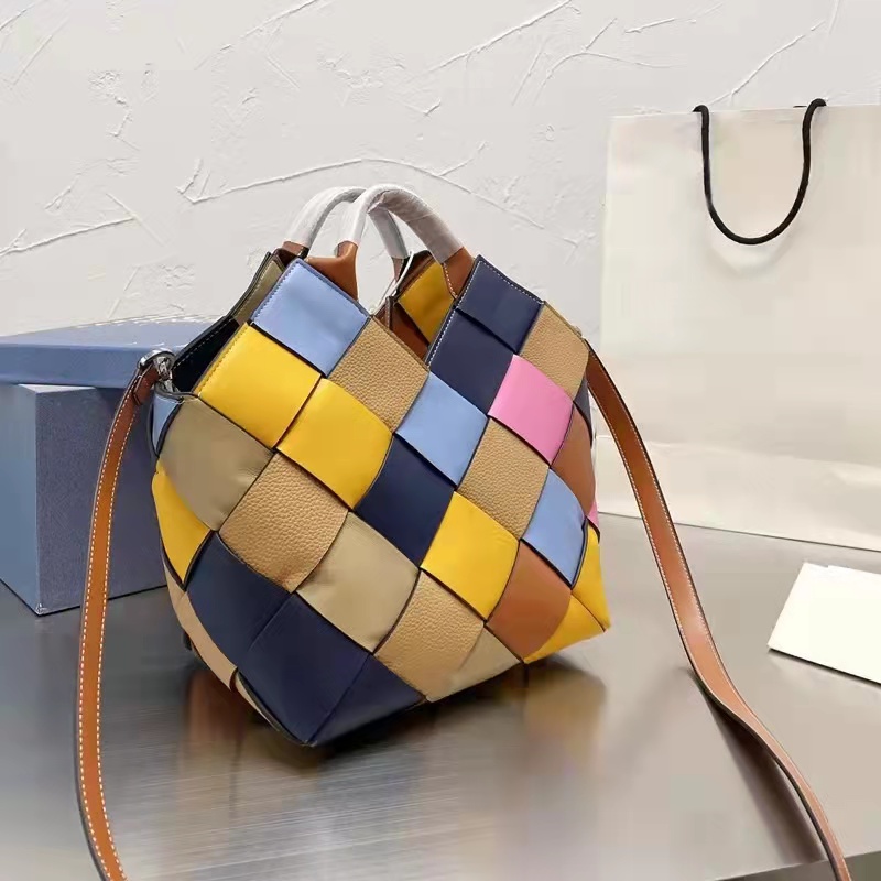 Luxury design colorful woven bag highquality leather Sturdy handbag Flower basket version Womens shopping Bags Retro style Purse