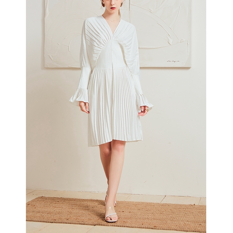 DEAT summer flare sleeves pleated white color high waist V-neck knee length pullover sexy female dress WR30800L 210428
