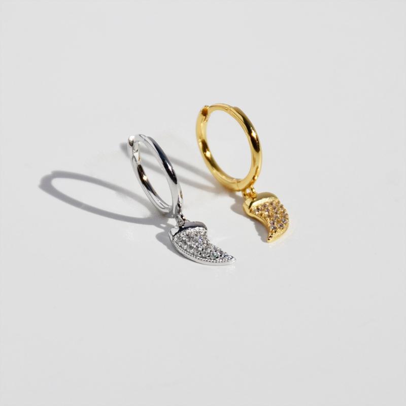 Dangle & Chandelier 925 Sterling Silver Fashion Zircon Wolf Teeth Ear Ring Short Pendant Drop Earring Geometry Temperament Girl Jewelry
Dangle & Chandelier 925 Sterling Silver Fashion Zircon Wolf Teeth Ear Ring Short Pendant Drop Earring Geometry Temperament Girl Jewelry