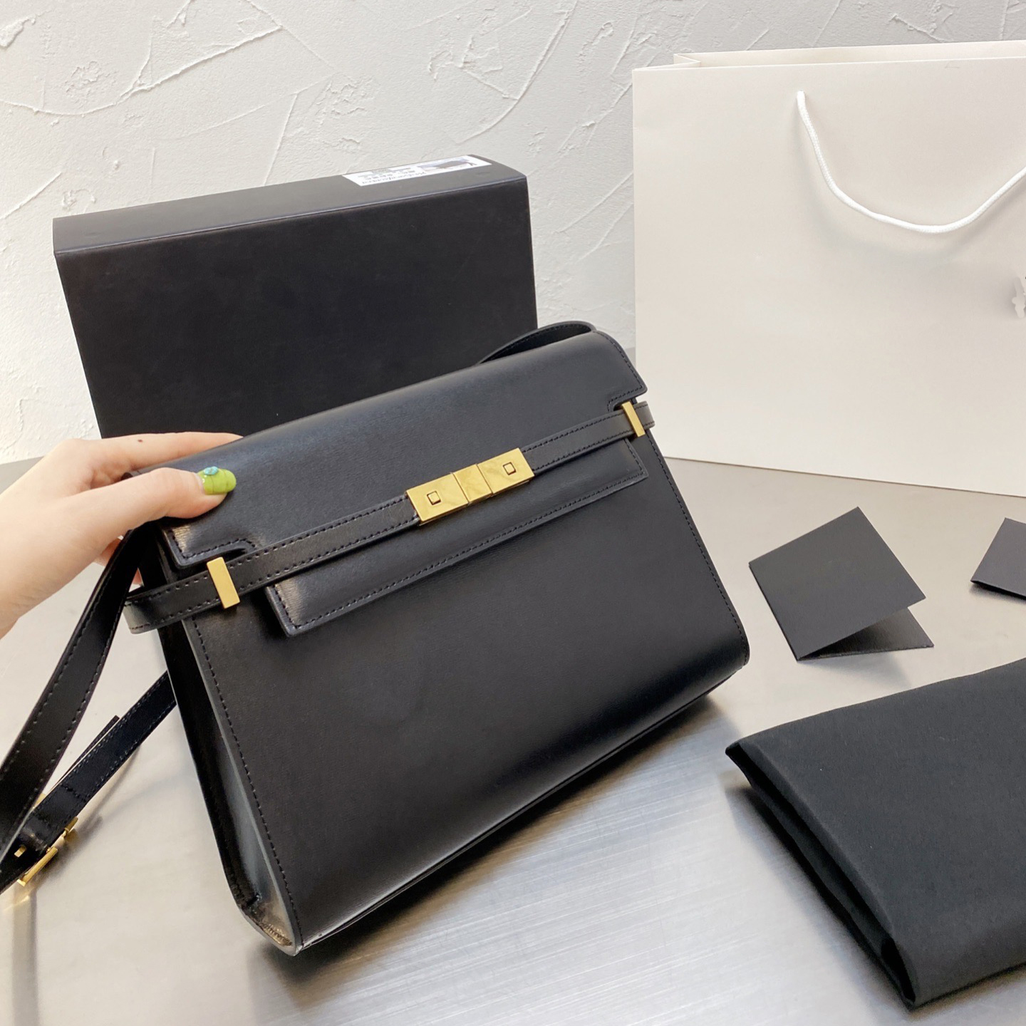 Handbag Luxurys Designers Bags Fashion Style Crossbody Bag Shoulder Bagss Women Handbags Nice Styles Designed for Young Girls High Quantity, Price difference
Handbag Luxurys Designers Bags Fashion Style Crossbody Bag Shoulder Bagss Women Handbags Nice Styles Designed for Young Girls High Quantity, Price difference