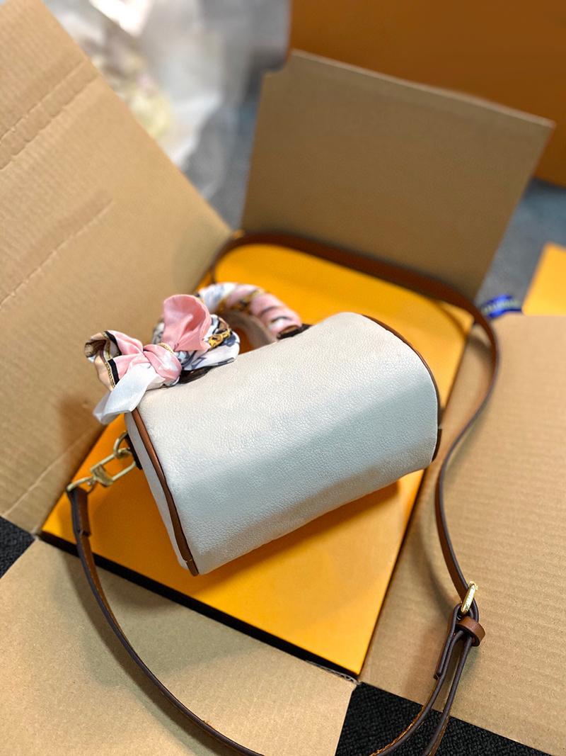 Small hand bag design female joker in summer 2021 the tide fashion sense of oblique satchel senior Boston
Small hand bag design female joker in summer 2021 the tide fashion sense of oblique satchel senior Boston