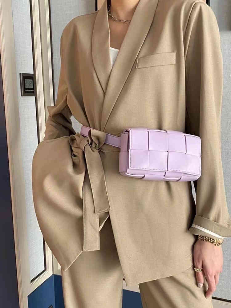 Bottegas Venetas Handbag fire ins blogger Hand Woven Mini waist chest bag three-dimensional tide Single Shoulder Messenger Bagss 8038, Red
Bottegas Venetas Handbag fire ins blogger Hand Woven Mini waist chest bag three-dimensional tide Single Shoulder Messenger Bagss 8038, Red