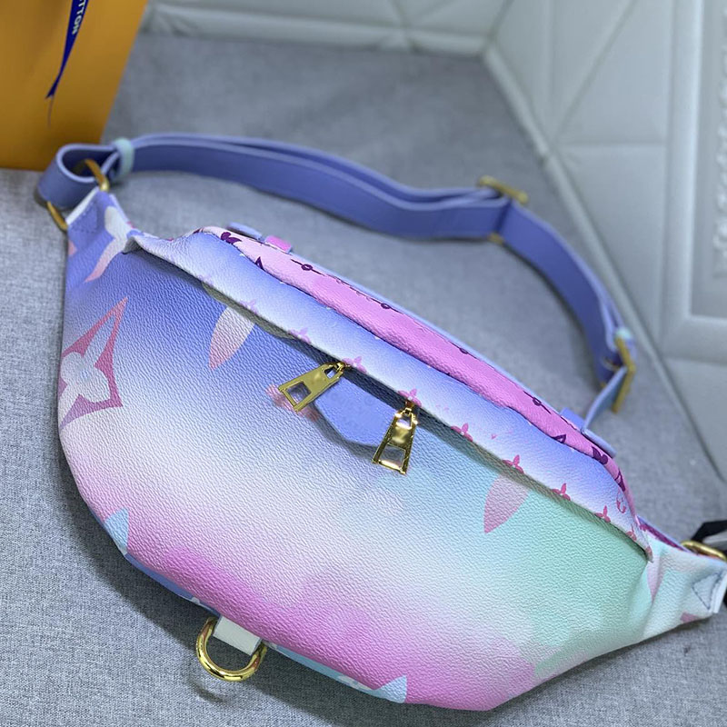HH SPRING IN THE CITY DISCOVERY BUMBAG Waist Bags Designer Fanny Pack Crossbody Outdoor Christopher Shoulder Belt Bag Bum Handbag Mens Womens Leather Designers bag, Size:37.0 x 30.0 x 6.0 cm
HH SPRING IN THE CITY DISCOVERY BUMBAG Waist Bags Designer Fanny Pack Crossbody Outdoor Christopher Shoulder Belt Bag Bum Handbag Mens Womens Leather Designers bag, Size:37.0 x 30.0 x 6.0 cm