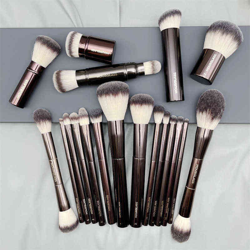 HOURGLASS 19Pcs Full Set Of Makeup Brush Sculpting Powder Foundation Blush Contour Eye Shadow Concealer EyeLiner Smudger Brushes 0308
HOURGLASS 19Pcs Full Set Of Makeup Brush Sculpting Powder Foundation Blush Contour Eye Shadow Concealer EyeLiner Smudger Brushes 0308