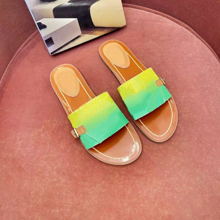 Women's high-quality designer flat slippers fashion flat belt canvas leather sandals easy and convenient indoor outdoor beach shoes 35-42, Box
Women's high-quality designer flat slippers fashion flat belt canvas leather sandals easy and convenient indoor outdoor beach shoes 35-42, Box