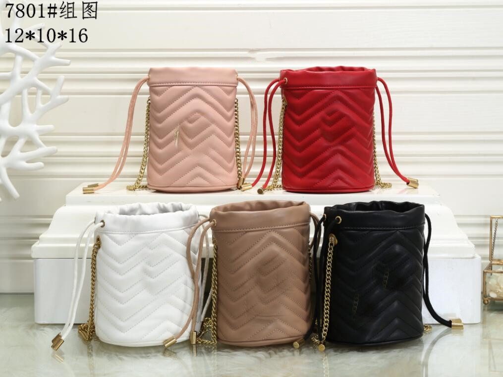 Mini Bucket Bag 5-colour Top luxury Designer Crossbody Shoulder Bags Handbag women's fashion leather handbags handbag wholesale removable shoulders strap, Supplementary shipping
Mini Bucket Bag 5-colour Top luxury Designer Crossbody Shoulder Bags Handbag women's fashion leather handbags handbag wholesale removable shoulders strap, Supplementary shipping