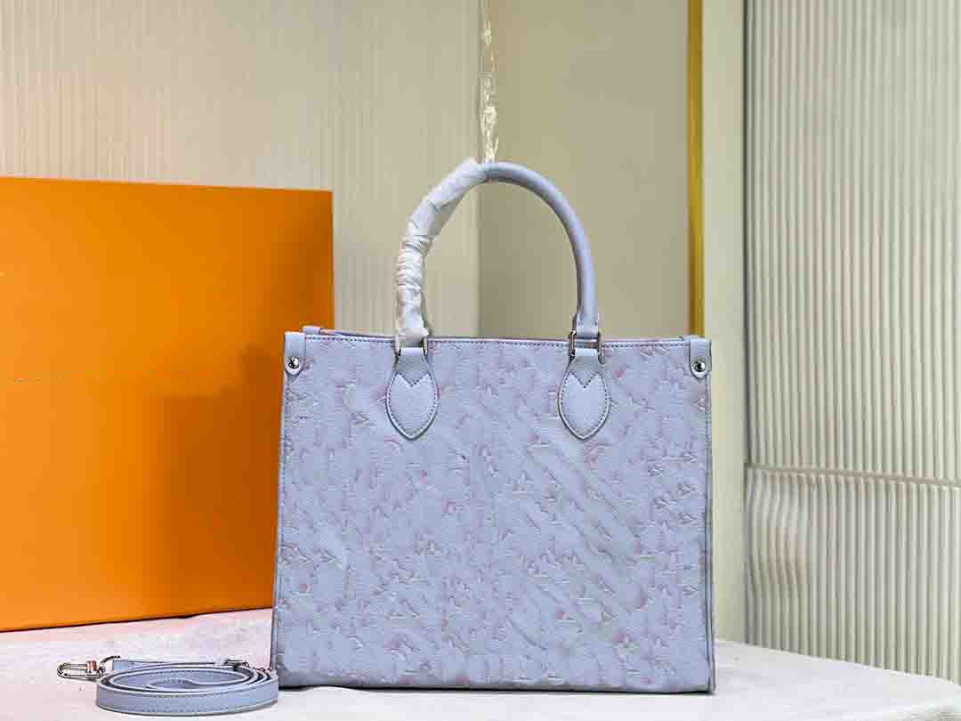 SUMMER STARDUST Sac Plat Onthego Tote Gradient Genuine Leather Bags 2022 New Fashion Designer Luxurys Handbags Large Capacity Print Ladies Shopping Bags, Extra shipping
SUMMER STARDUST Sac Plat Onthego Tote Gradient Genuine Leather Bags 2022 New Fashion Designer Luxurys Handbags Large Capacity Print Ladies Shopping Bags, Extra shipping