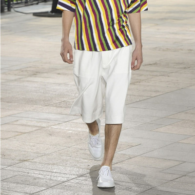 Men's five-quarter pants casual pants loose summer fashion show custom youth pocket iron-free mid-rise straight shorts 220613