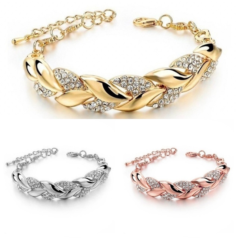 Bohemian Style Women Gold Charm Bracelet Rhinestone Leaves Chain Bangle Luxury Wedding Jewelry Simple Fashion 315 D3
Bohemian Style Women Gold Charm Bracelet Rhinestone Leaves Chain Bangle Luxury Wedding Jewelry Simple Fashion 315 D3