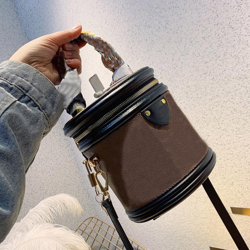 Fashion Barrel Shaped Designer Bag Bucket Wallet Handbag Crossbody Shoulder Bags Large Capacity Purse Women Clutch Old Flower 2 Colors, Yellow with logo
Fashion Barrel Shaped Designer Bag Bucket Wallet Handbag Crossbody Shoulder Bags Large Capacity Purse Women Clutch Old Flower 2 Colors, Yellow with logo