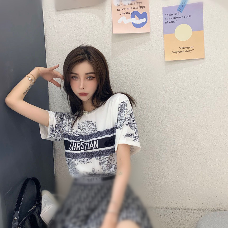 2022 New Luxury brands Dress Sets Women Fashion Long Sleeve Two Piece Set Woman Top & Checker Print Drawstring Shirred Skirt Set di party, D1
2022 New Luxury brands Dress Sets Women Fashion Long Sleeve Two Piece Set Woman Top & Checker Print Drawstring Shirred Skirt Set di party, D1