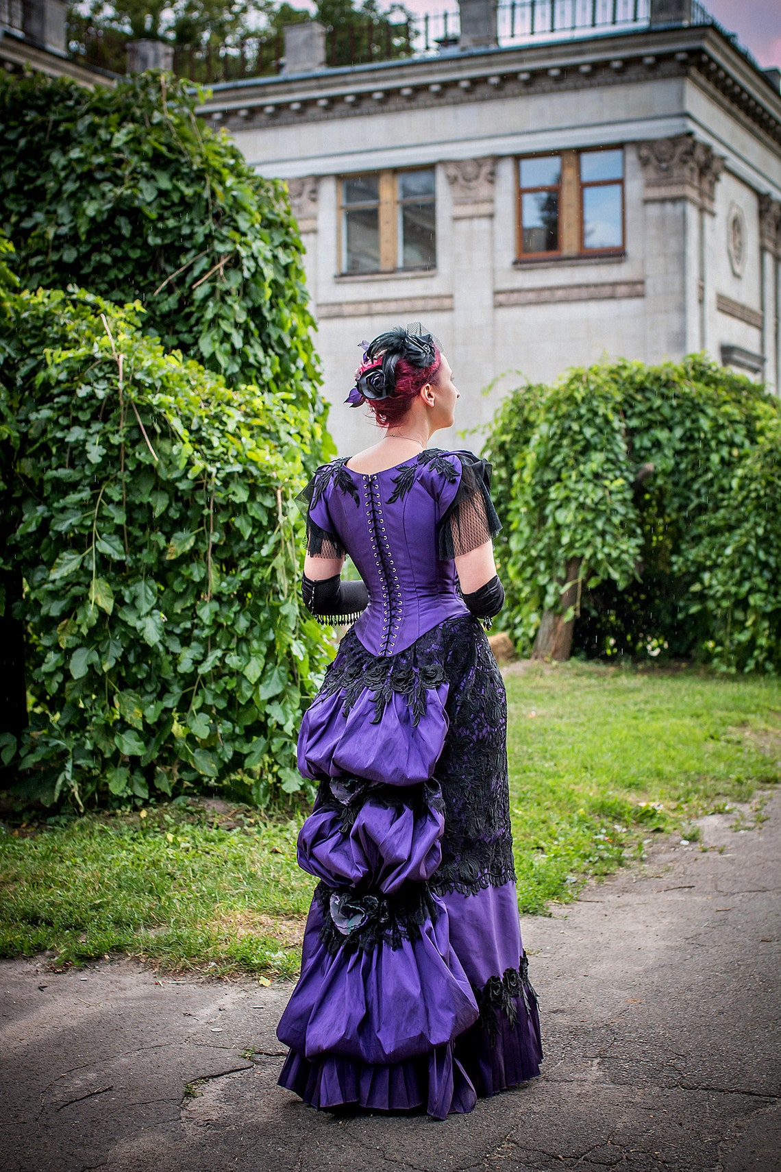 Vintage Purple And Black Victorian Evening Dresses Cap Sleeve Lace Ballroom Prom Gowns 2022 Women Historical Costume Corset Satin Special Occasion Dre