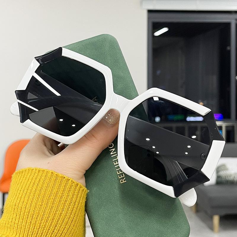 Sunglasses Oversized Women 2022 Moda Square Lady Eyeglasses Summer Shades Mens Eyewear UV400 Driving Sun Glasses UV400Sunglasses
Sunglasses Oversized Women 2022 Moda Square Lady Eyeglasses Summer Shades Mens Eyewear UV400 Driving Sun Glasses UV400Sunglasses