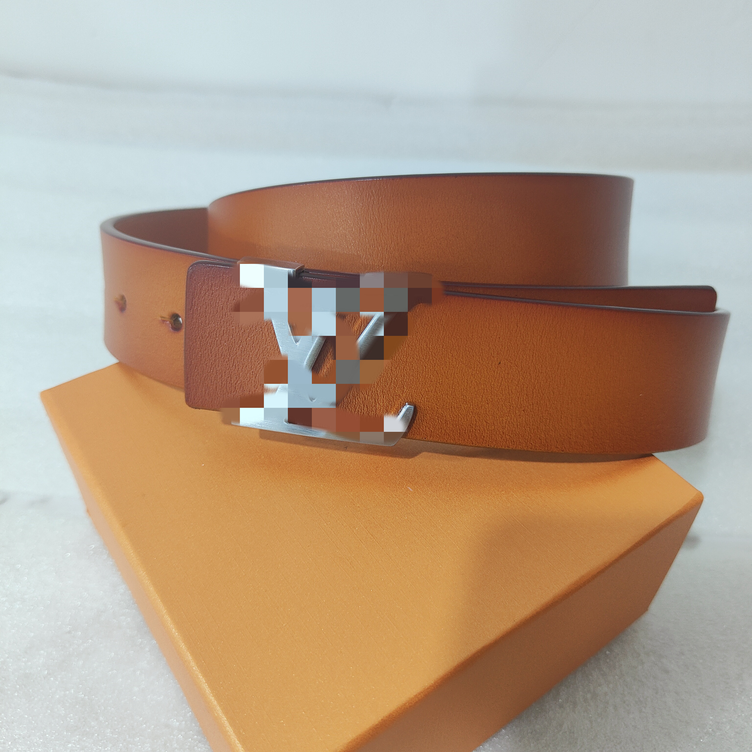 2021 Designer Belts Luxury Men's and Women's Fashion Belt Wholesale Gold Silver Of Black Buckle Width 3.8cm With Box, Width 3.8cm with gift box
2021 Designer Belts Luxury Men's and Women's Fashion Belt Wholesale Gold Silver Of Black Buckle Width 3.8cm With Box, Width 3.8cm with gift box