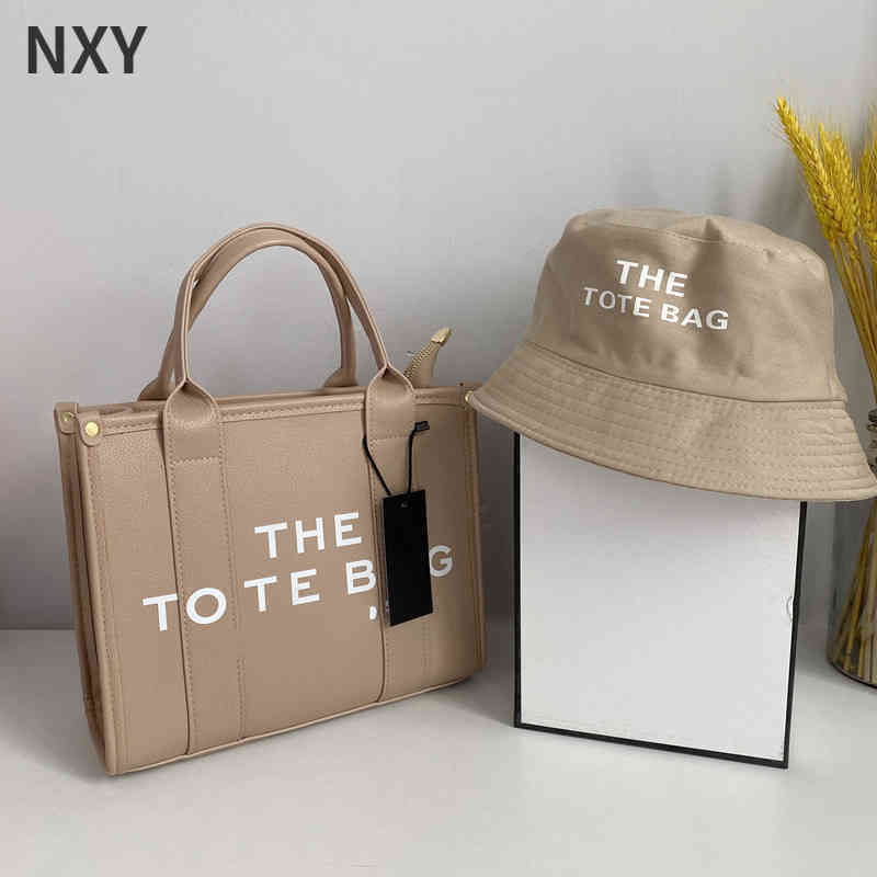 Shopping Bags 2 Pcs/set Designer HandBag Female Tote Women Crossbody Bag Spring And Summer Purse Handbags Letter Shopping Bag Fashion Bags 220511, Rose red suit: bag + hat
Shopping Bags 2 Pcs/set Designer HandBag Female Tote Women Crossbody Bag Spring And Summer Purse Handbags Letter Shopping Bag Fashion Bags 220511, Rose red suit: bag + hat