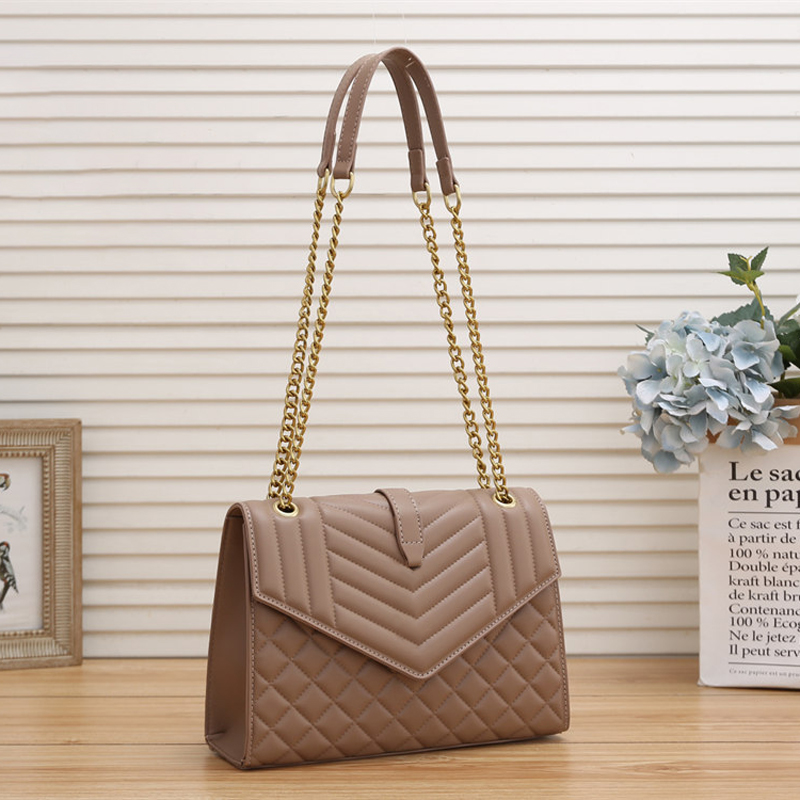 2022 luxury handbag shoulder bag brand designer PU material ladies metal Chain clamshell messenger wholesale 4-color hardware Size 27*21*8cm, Black
2022 luxury handbag shoulder bag brand designer PU material ladies metal Chain clamshell messenger wholesale 4-color hardware Size 27*21*8cm, Black