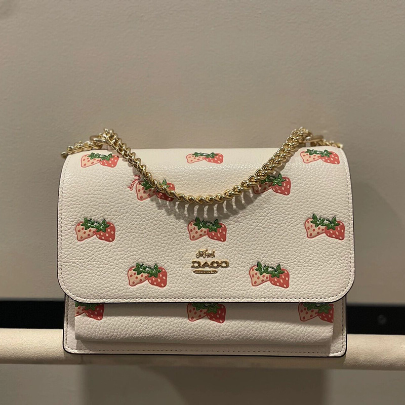 Designer Bags 2022 Ol New Women's Klare Genuine Leather Strawberry Organ Flip Chain One Shoulder Messenger Small Square, Bing chuanbai
Designer Bags 2022 Ol New Women's Klare Genuine Leather Strawberry Organ Flip Chain One Shoulder Messenger Small Square, Bing chuanbai