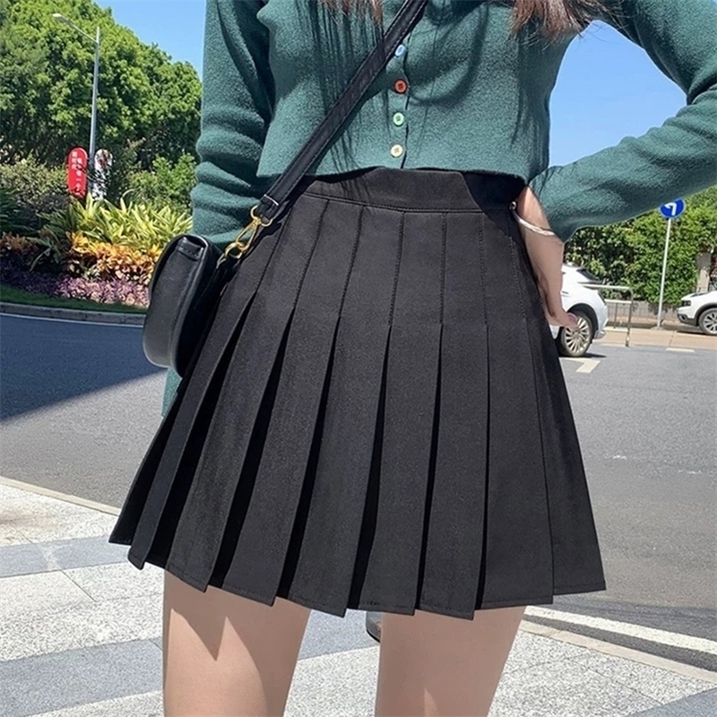 Women Pleated Skirt Cute Sweet Girl School Uniform Skirt Black White High Waist Dance Skirt Fashion Female Pleated Mini Skirts 210306